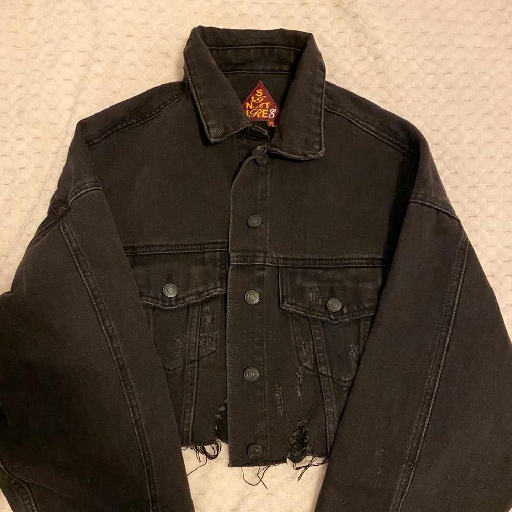 Distressed Cropped Jeans Jacket